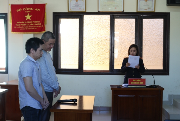 50 học sinh, phụ huynh dự phiên toà xét xử lưu động vụ án trộm cắp tài sản
