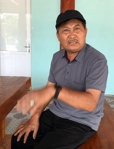 Ông Pờ Dần Xinh nay đã lùi về làm bí thư chi bộ bả Tả Kố Khừ nhưng vẫn chưa bao giờ hết nặng lòng với mảnh đất này