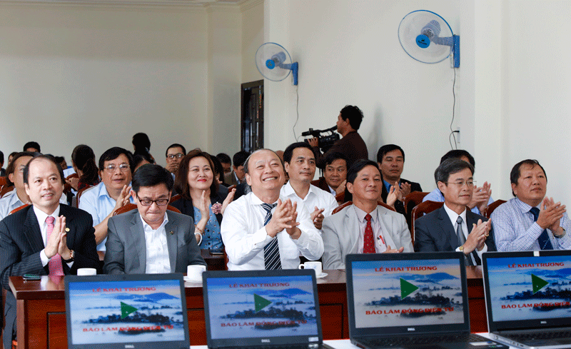 Về dự buổi ra mắt tờ báo điện tử, có đồng chí Võ Văn Phuông, Ủy viên Trung ương Đảng, Phó Trưởng ban Thường trực Ban Tuyên giáo Trung ương và lãnh đạo Tỉnh uỷ, UBND tỉnh Lâm Đồng, các sở, ban, ngành cùng toàn thể cán bộ, công nhân viên Báo Lâm Đồng