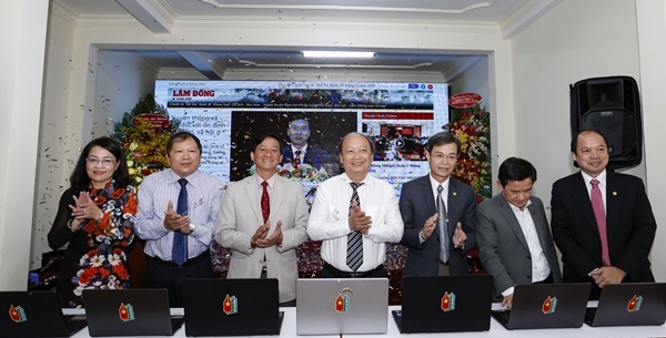 Khai trương Báo Lâm Đồng điện tử