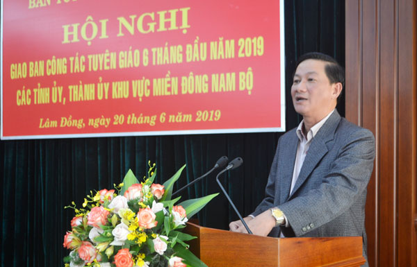 Đồng chí Trần Đức Quận phát biểu tại Hội nghị