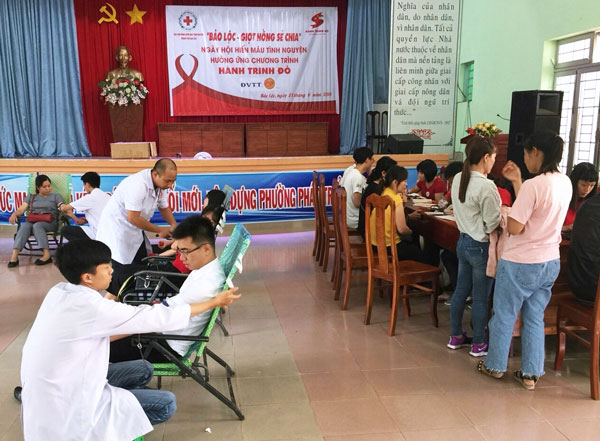 Ngày hội Hiến máu tình nguyện &quot;Bảo Lộc - Giọt hồng sẻ chia&quot;