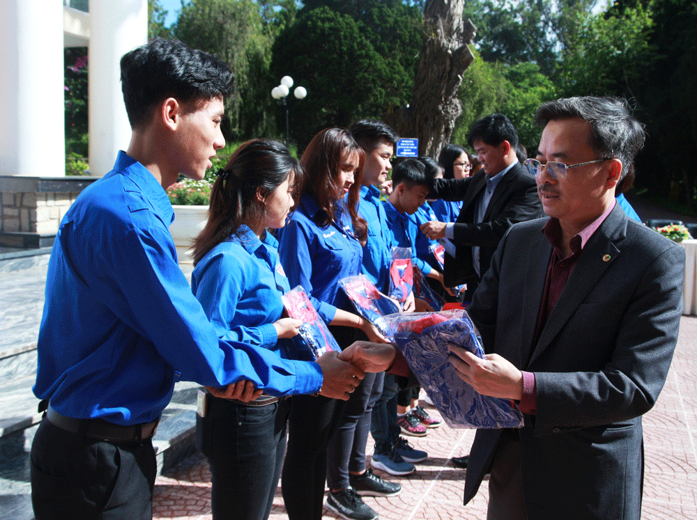 Ðại học Ðà Lạt ra quân Chiến dịch tình nguyện hè 2019
