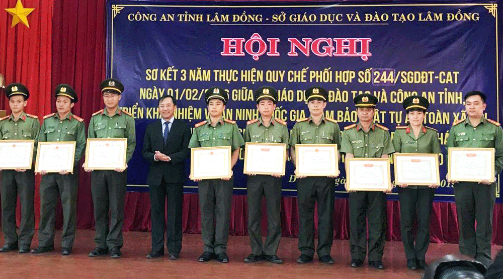 Phổ biến, giáo dục pháp luật cho thanh thiếu niên, phòng chống bạo lực học đường