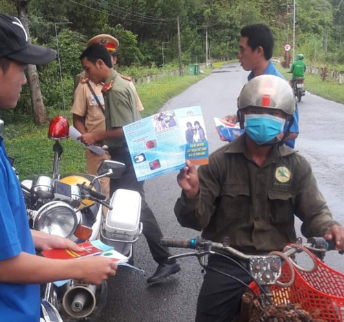 Nâng cao ý thức tự giác chấp hành pháp luật của người tham gia giao thông