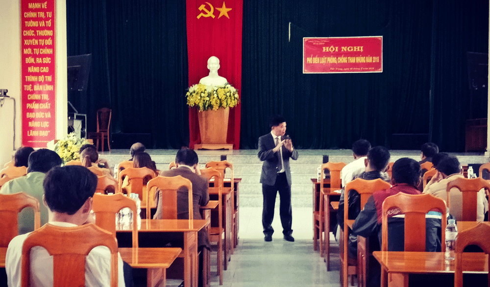Đức Trọng phổ biến Luật Phòng, chống tham nhũng cho cán bộ