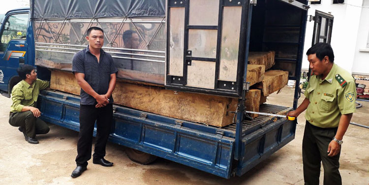 Cơ quan chức năng tạm giữ tang vật
