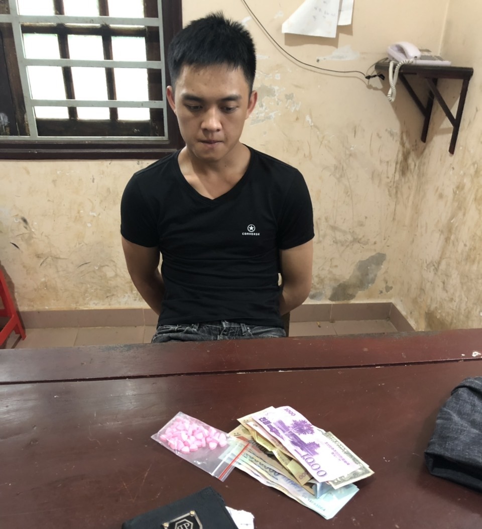 Công an Lâm Hà: Bắt quả tang con nghiện tàng trữ 50 viên hồng phiến