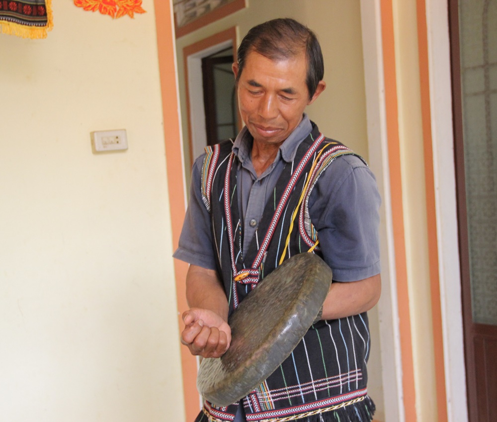 Người nghệ sĩ của lòng dân