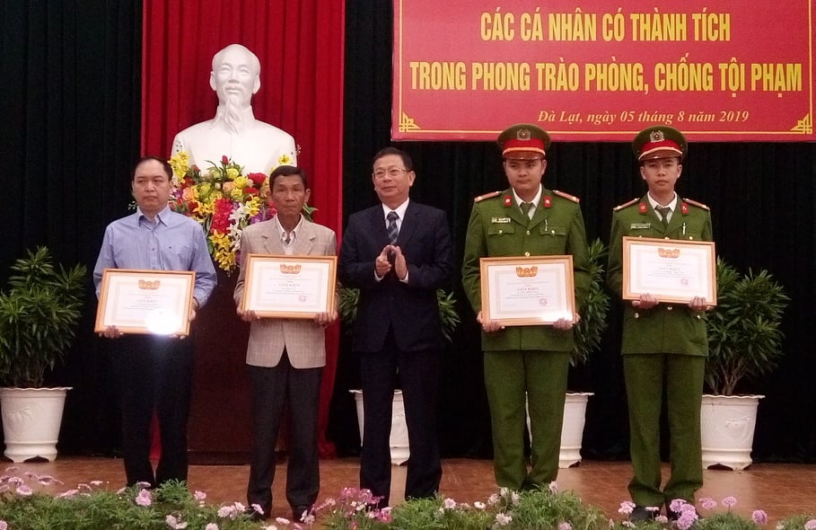 Đà Lạt khen thưởng 4 cá nhân có thành tích tham gia phòng, chống tội phạm
