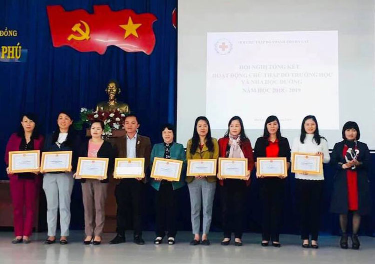 Đà Lạt 4,6 tỷ đồng hoạt động Chữ thập đỏ trường học