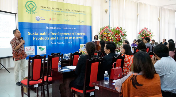 Hội thảo quốc tế ''Phát triển bền vững nguồn nhân lực và sản phẩm du lịch''