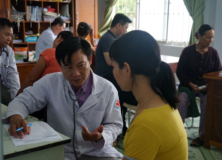 Khối thi đua Mặt trận Tổ quốc và các đoàn thể tỉnh Lâm Đồng tổ chức đợt công tác xã hội tại huyện Đạ Tẻh