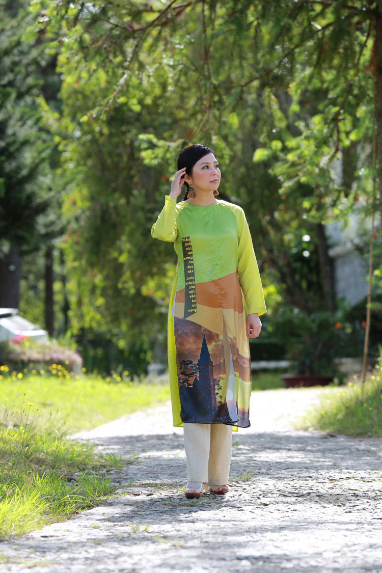 Nổi bật nét thanh lịch và nền nã của người phụ nữ