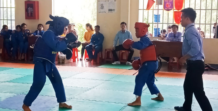 Các vận động viên thi đấu nội dung đối kháng