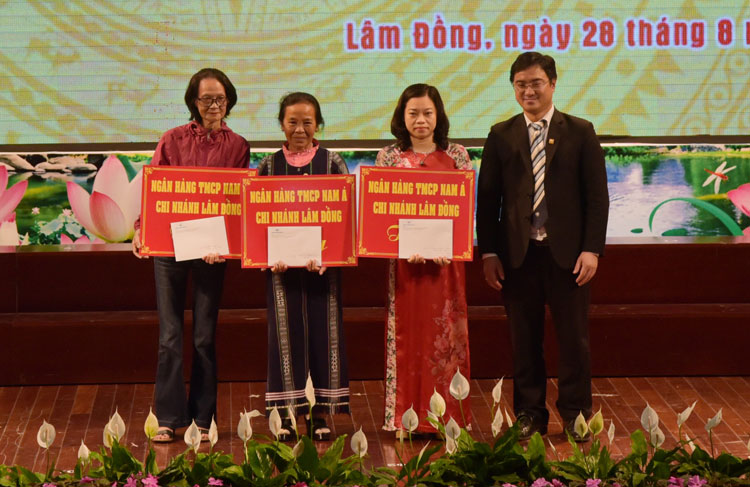 Giải của nhà tài trợ