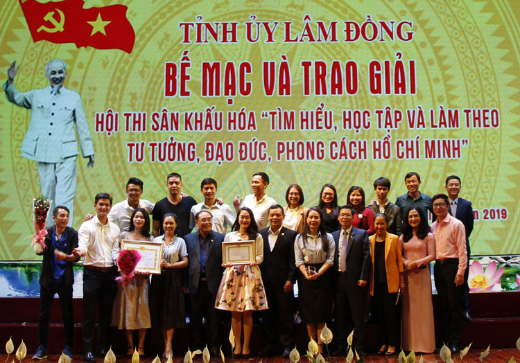 Giải nhất của tình đồng đội