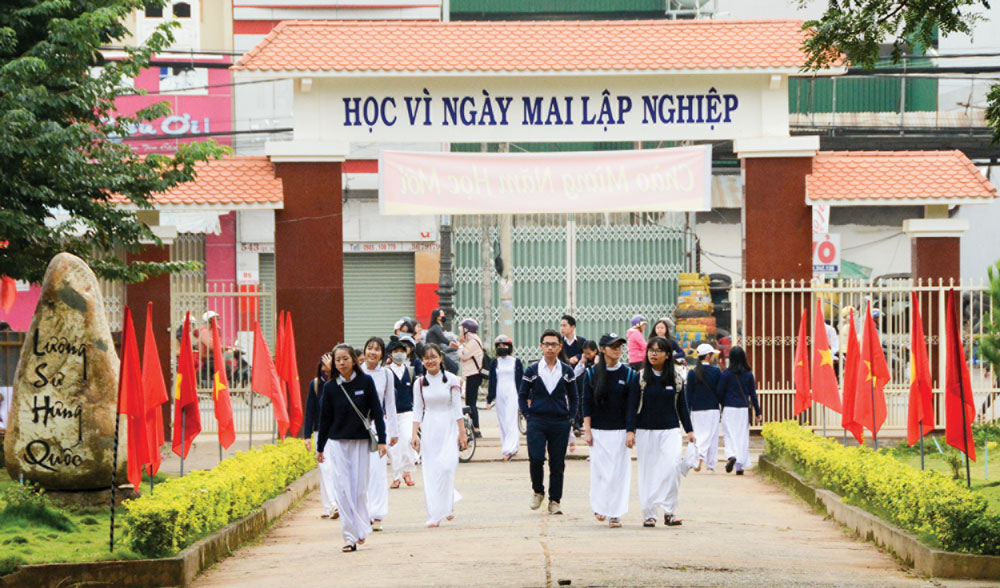 Tiếp tục nâng cao chất lượng giáo dục và đào tạo