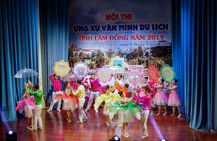 Trao giải Vòng Sơ khảo Hội thi Ứng xử văn minh du lịch Lâm Đồng năm 2019