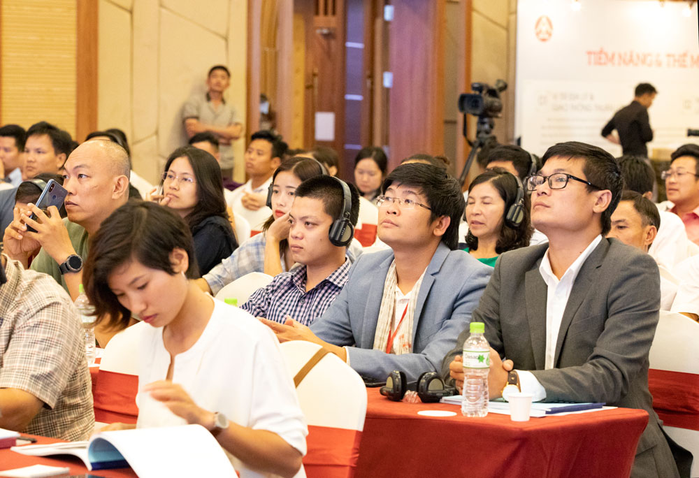 Công tác đối ngoại phục vụ phát triển