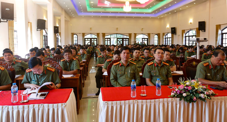 Tập huấn nghiệp vụ công tác thi đua, khen thưởng cho gần 500 cán bộ, chiến sỹ CAND
