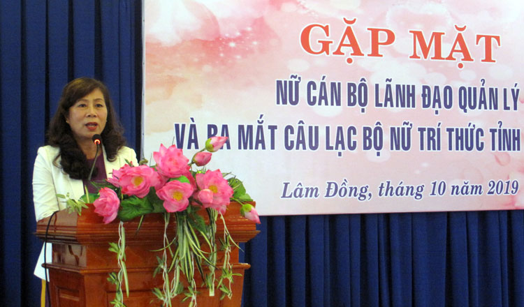 Gặp mặt nữ cán bộ lãnh đạo, quản lý