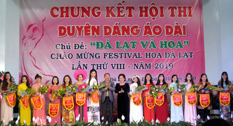 Chung kết Hội thi "Duyên dáng áo dài thành phố hoa năm 2019"