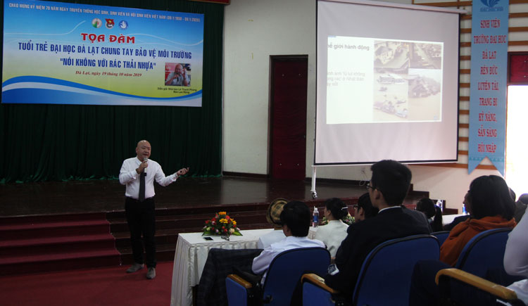 Tuổi trẻ Đại học Đà Lạt nâng cao nhận thức về bảo vệ môi trường