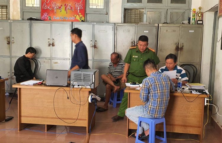 Khởi tố, bắt tạm giam những kẻ điều hành sòng bạc