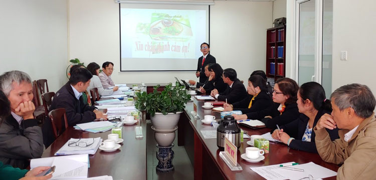 Nghiệm thu đề tài &quot;Nghiên cứu xây dựng quy trình sản xuất trà túi lọc lá húng chanh và đánh giá tác dụng của sản phẩm&quot;
