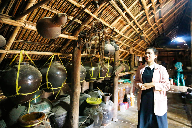 Ka Hương và hành trình lưu giữ văn hóa Châu Mạ