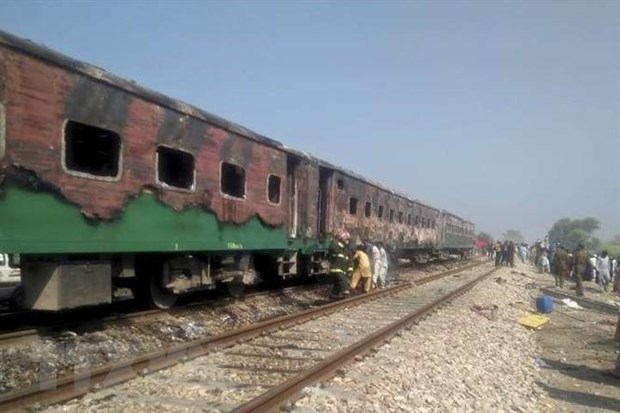 Cháy tàu hỏa tại Pakistan: Số nạn nhân thiệt mạng tiếp tục tăng