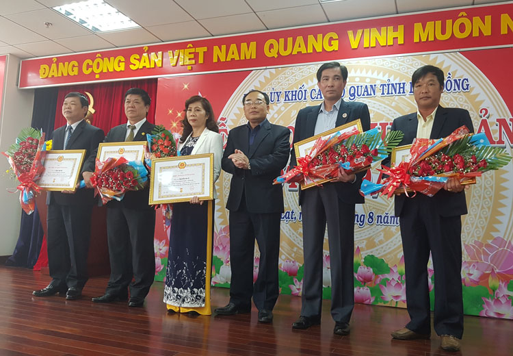 Chú trọng nâng cao chất lượng công tác xây dựng Đảng
