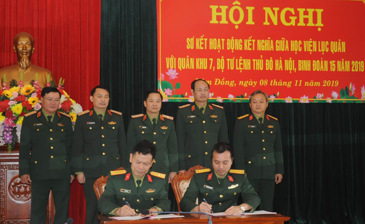 Sơ kết hoạt động kết nghĩa giữa Học viện Lục quân với các đơn vị