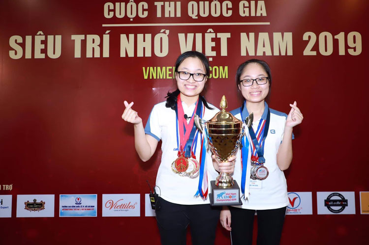 Hai chị em ''siêu trí nhớ''