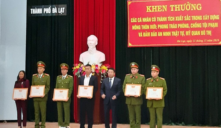 Đà Lạt: Khen thưởng đột xuất cho 7 cá nhân xuất sắc
