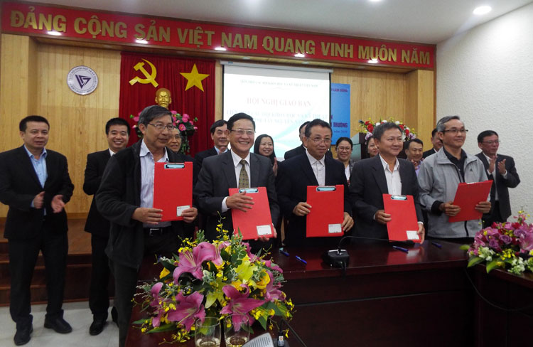 Ký kết chương trình phối hợp hoạt động Liên hiệp các Hội Khoa học Kỹ thuật 5 tỉnh Tây Nguyên