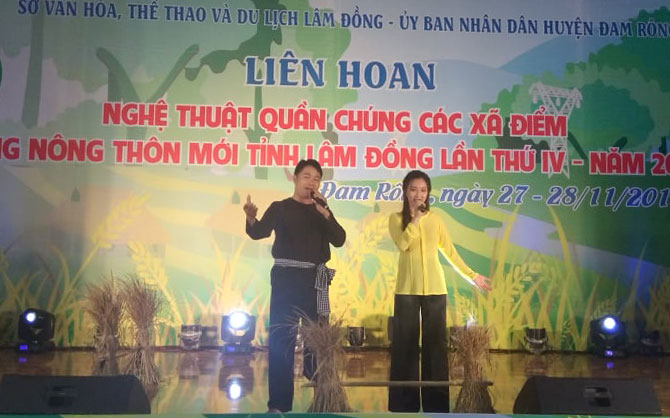 Liên hoan nghệ thuật quần chúng các xã điểm nông thôn mới