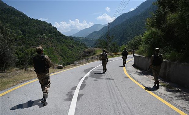 Ấn Độ và Pakistan cáo buộc lẫn nhau tấn công bằng đạn cối qua LoC