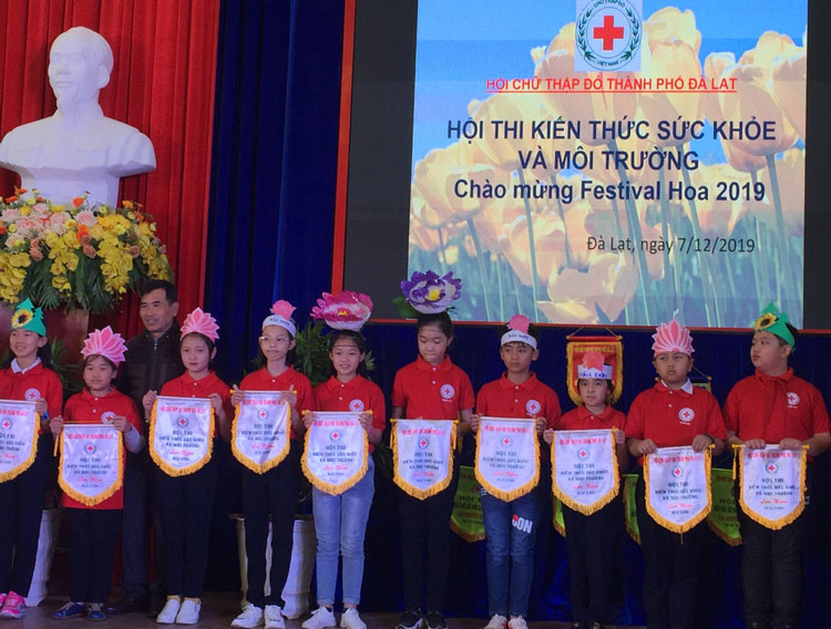 Thi kiến thức sức khỏe và môi trường