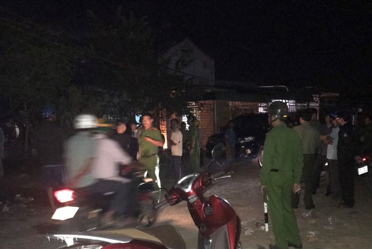 Cháy nhà, 4 người trong gia đình thương vong