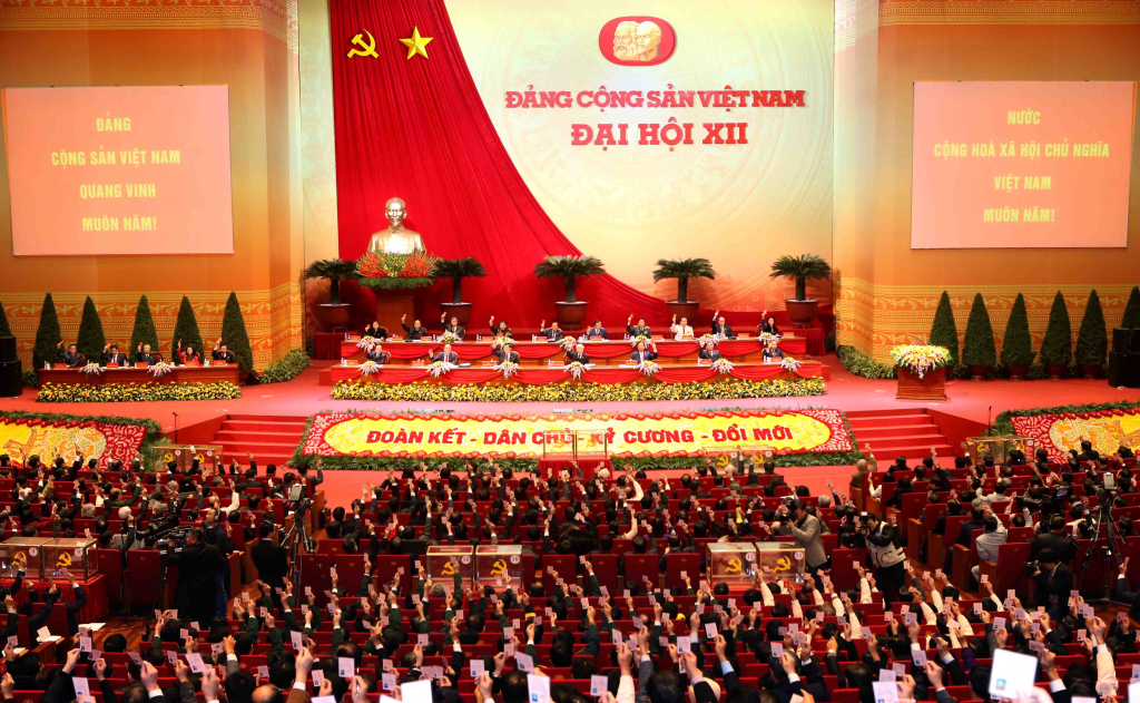 Xây dựng Đảng và hệ thống chính trị trong sạch, vững mạnh