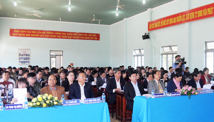 Các đại biểu tham dự kỳ họp