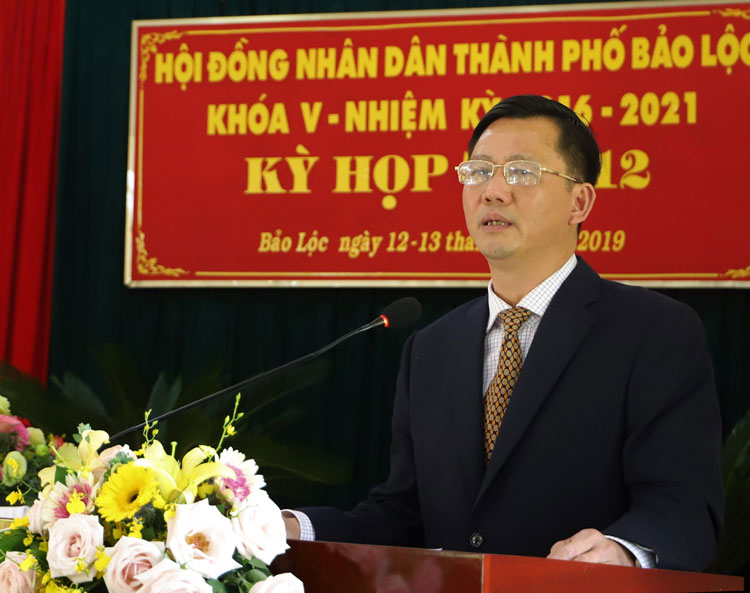 Nhiều vấn đề người dân đặc biệt quan tâm được chất vấn