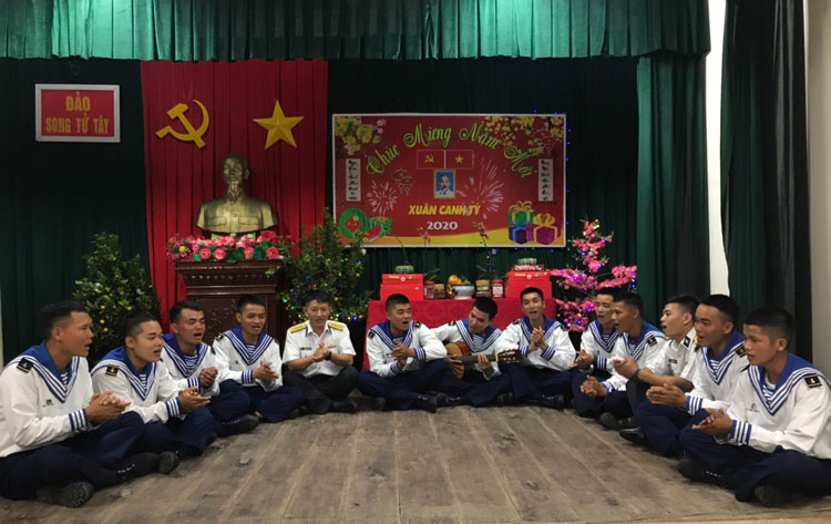 Tết sớm trên đảo Song Tử Tây