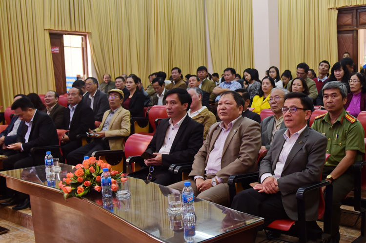 Đại biểu tham dự hội nghị