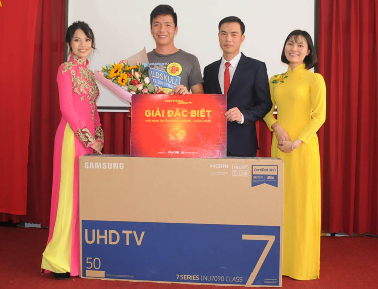 Viettel Post Lâm Đồng tri ân khách hàng