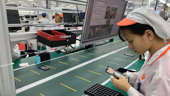 Rệu rã Smartphone thương hiệu Việt