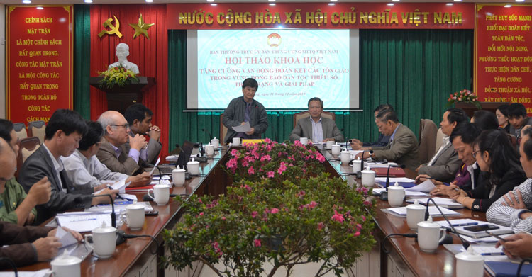 Tăng cường vận động đoàn kết các tôn giáo trong vùng đồng bào dân tộc thiểu số - Thực trạng và giải pháp