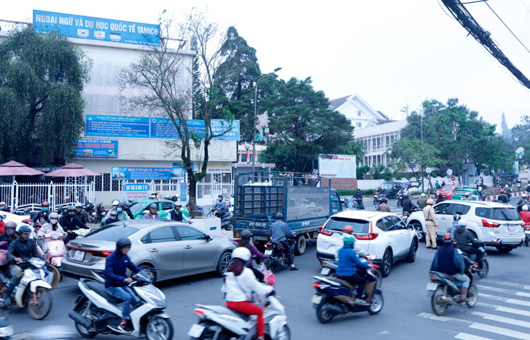 Nhiều đột phá trong công tác bảo đảm an toàn giao thông